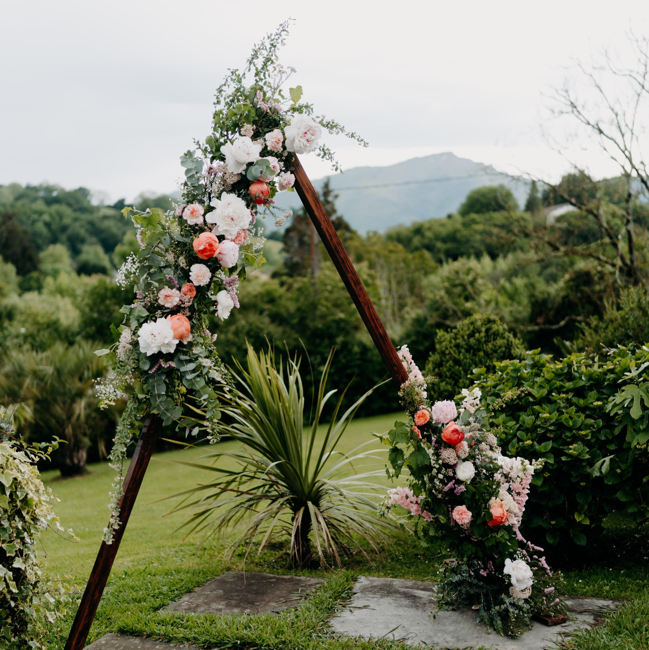arche florale de mariage