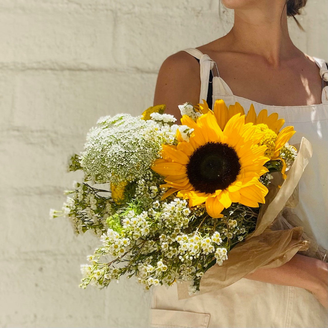 Fleurs de Saison Juillet - Tournesols, Dahlias & Roses | Cabane Studio Floral