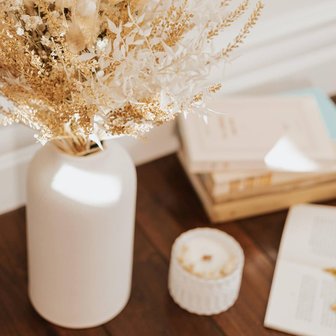 Flowers & Home Decor - The ultimate trend for a spring refresh - by Cabane - sustainable floral design studio in California