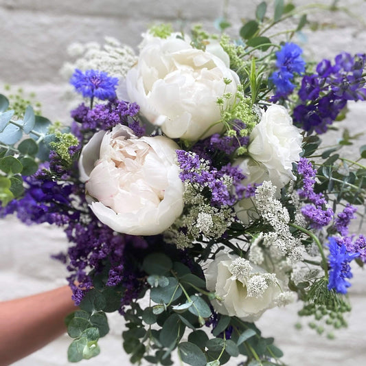 What are seasonal flowers? - by Cabane - sustainable floral design studio in California