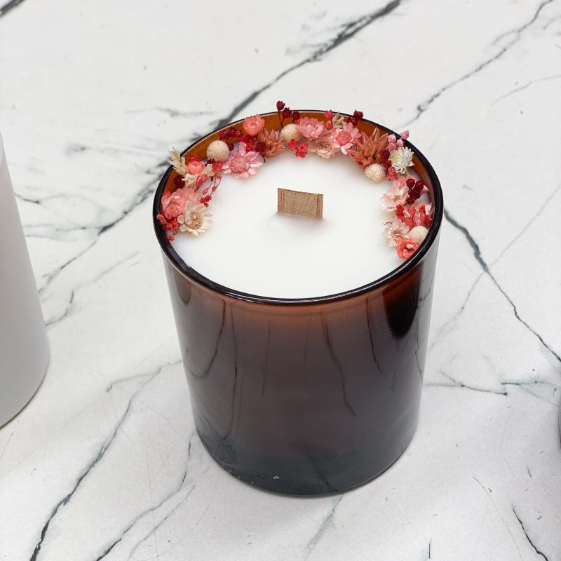 bougie-fleurie-teintes-caramel