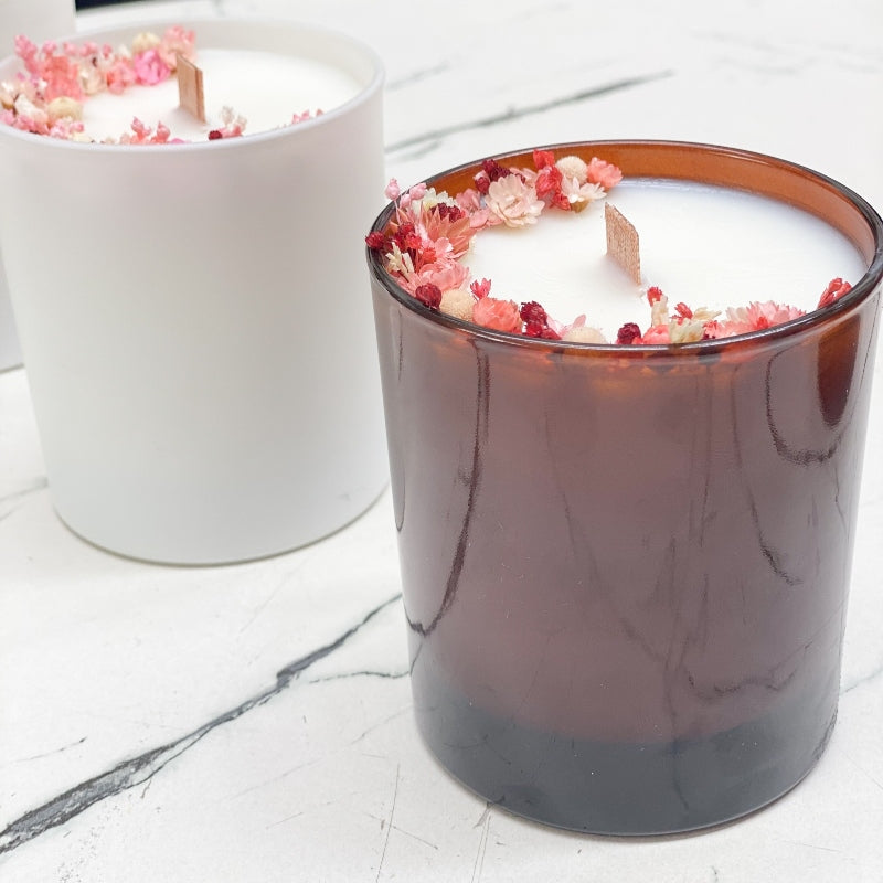 bougie-fleurie-teintes-caramel