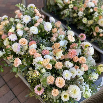 livraison de compositions florales pour  décorer un évènement à biarritz