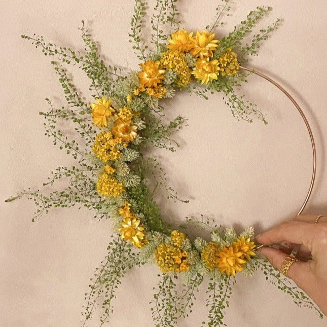couronne-fleurs-sechees-bouton-d-or